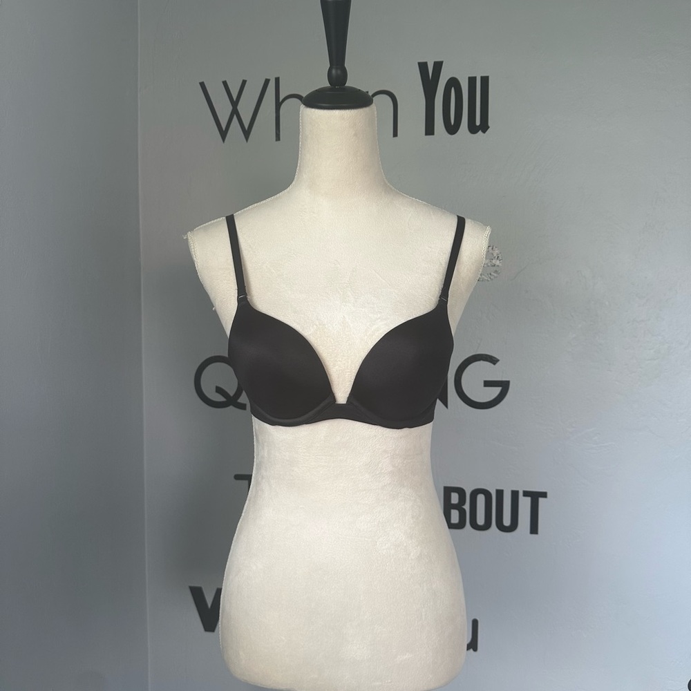 Victoria's Secret Black Push-Up Bra with Convertible Straps Size 32B